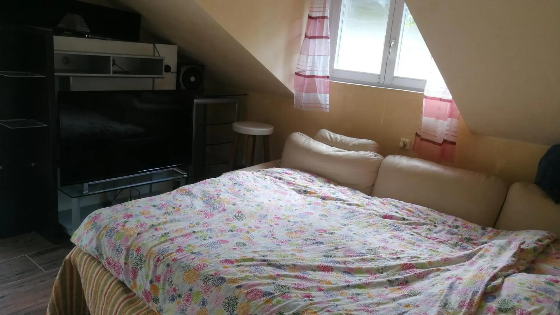 Wohlfuehloase - Zimmer, Appartment - Im Herzen Starnbergs 0*, Starnberg Germany